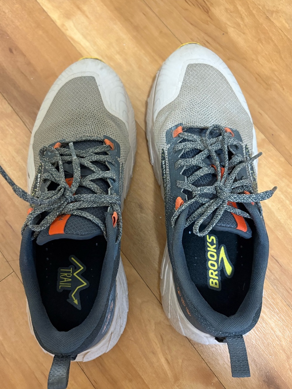 Brooks Cascadia 17 Trail Runner